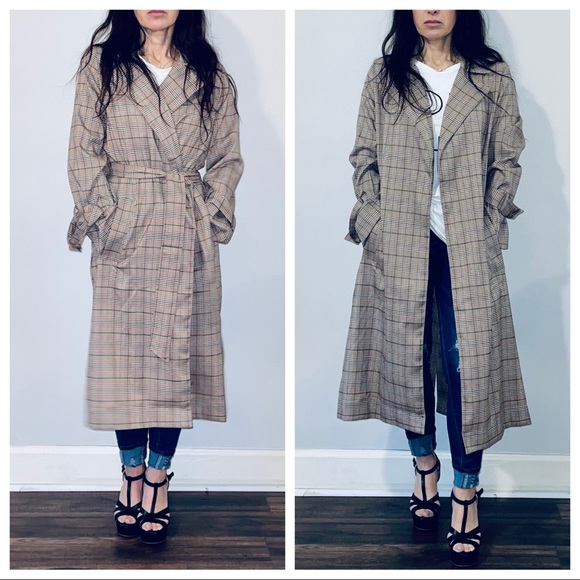 Fabulous belted plaid side pocket trench coat - Picture 3 of 7